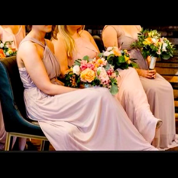Popular bridesmaid gown, worn once, great condition . Mauve color - Picture 1 of 2